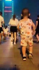 Niño sorprende en redes sociales con increíbles pasos de 'shuffle'