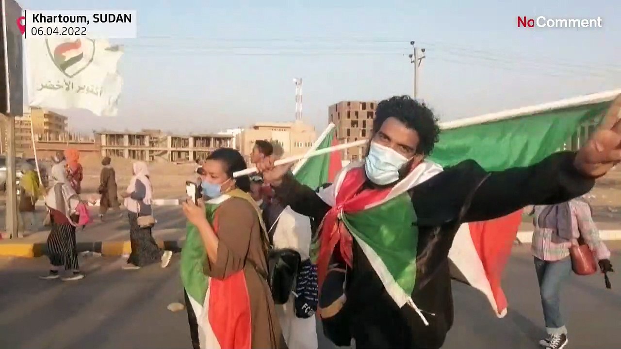 بدون تعليق: السودان ينتفض مجددا ضد انقلاب العسكر في ذكرى الاعتصام الذي أطاح بالبشير