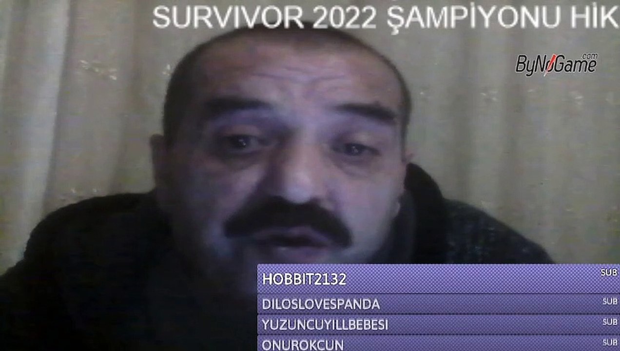twitch yayıncısı olan harikasin35 canlı yayında bir takipçisine ağıza bile alınamayacak küfürler etti