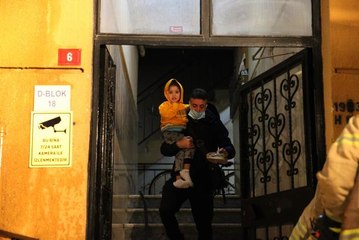 Tuzla'da bir dairede çıkan yangın söndürüldü