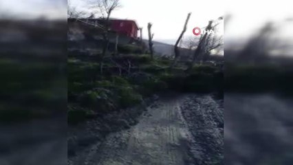 Kastamonu'da heyelan, köy yolunu ulaşıma kapattı