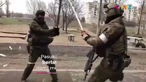 Aksi Prajurit Chechnya Saling Serang Pakai Sebilah Pedang