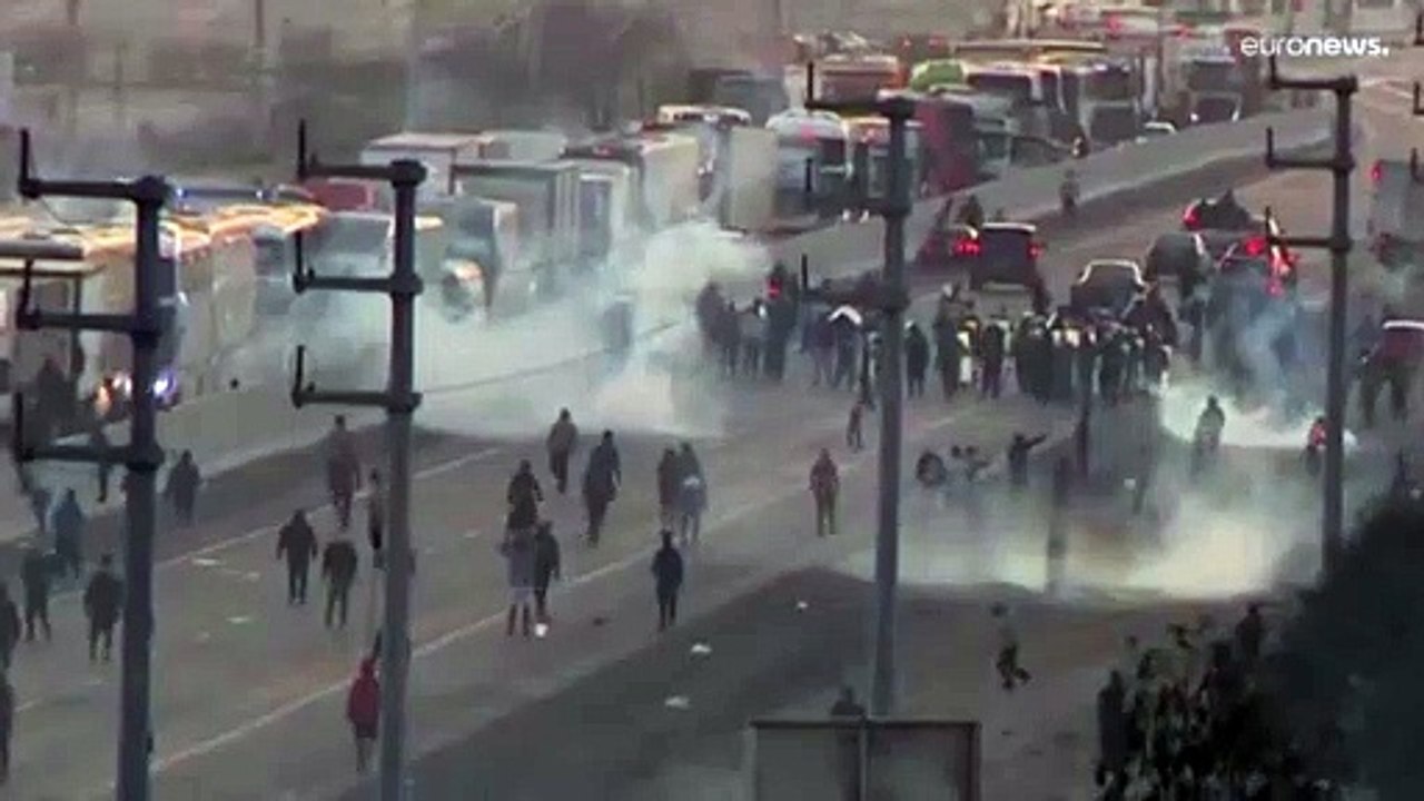 Mindestens ein Toter bei Protesten und Krawallen in Peru