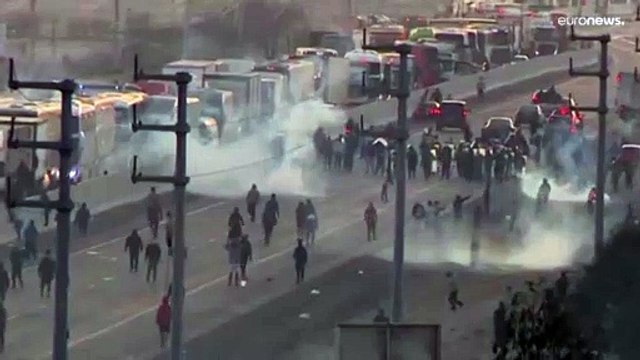 Mindestens ein Toter bei Protesten und Krawallen in Peru