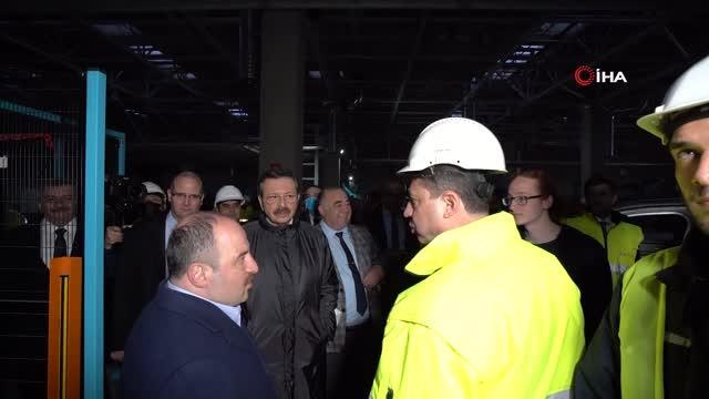 Bakan Varank, iftarını Togg Gemlik Tesisleri'nde açtı