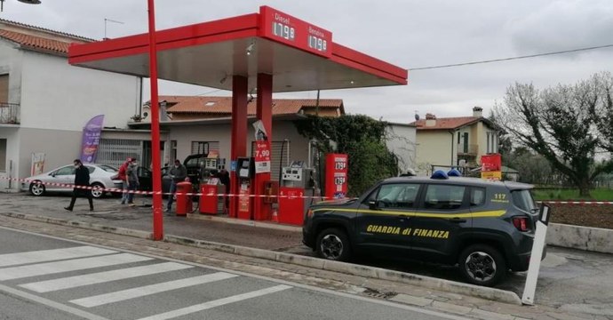 Vicenza, carburante annacquato : sequestrato distributore e denunciato gestore (07.04.22)