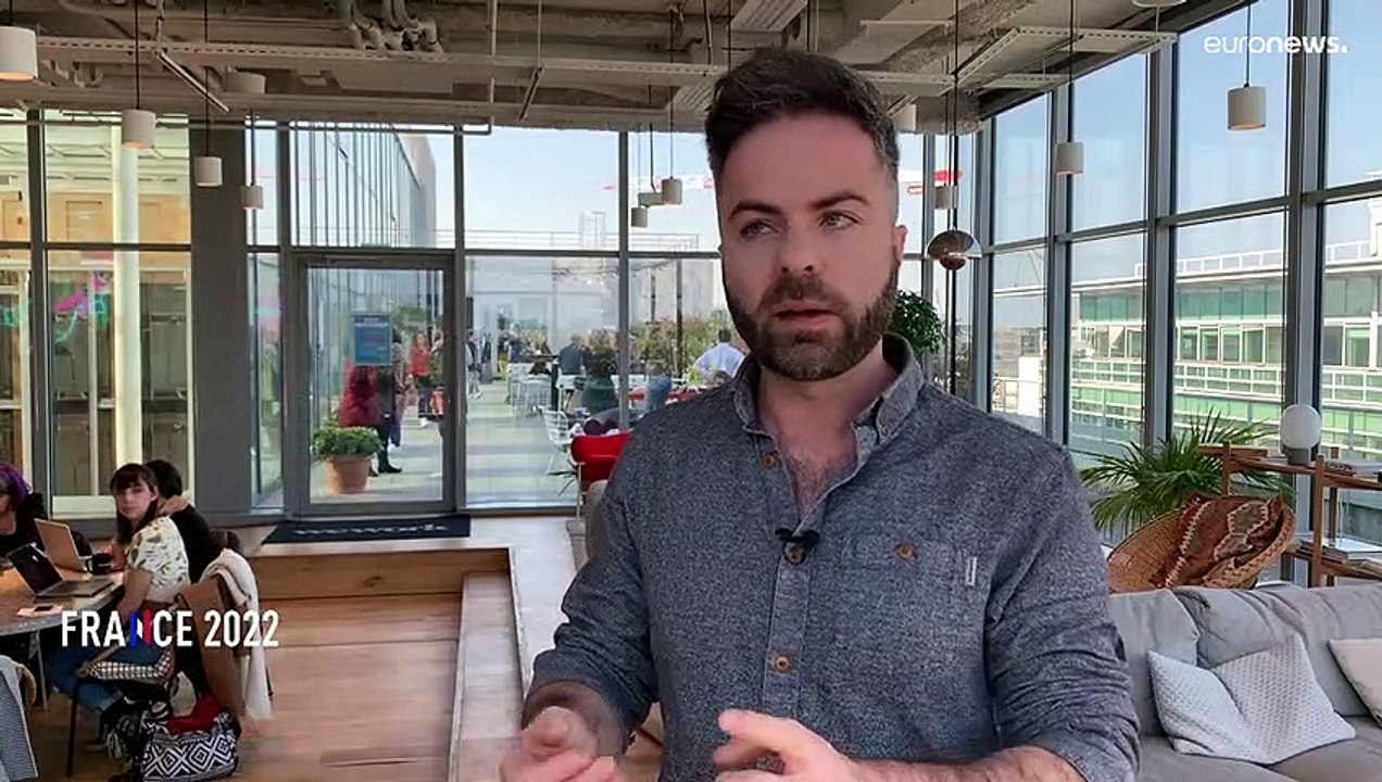 Are Social Networking platforms making a difference to the French presidential election campaigns?