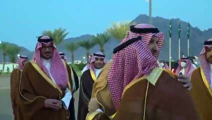 تحية ولي العهد السعودي لأمير المدينة المنورة تثير تفاعلاً