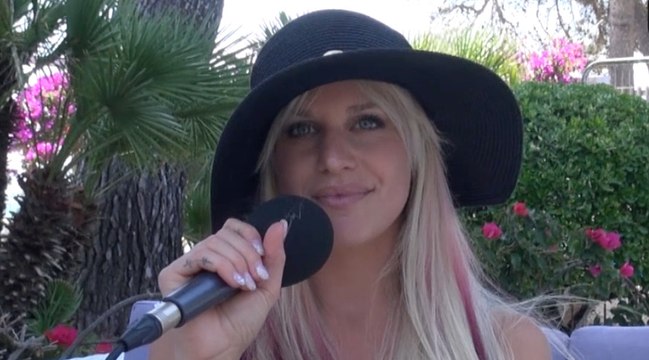 Adixia (Les Ch'tis vs les Marseillais) : Avec Paga, on prépare notre deuxième single et un album