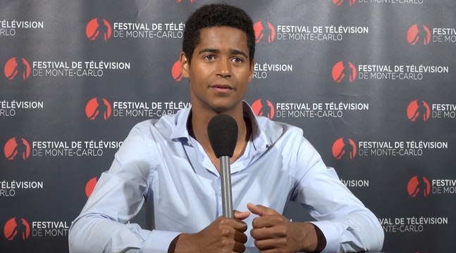 Alfred Enoch (Murder) : Entre Wes et Keating, c'est l'amour vache !