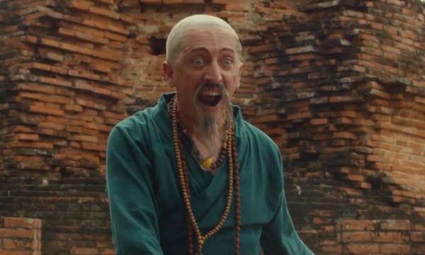 Pattaya : Gad Elmaleh méconnaissable dans le teaser !