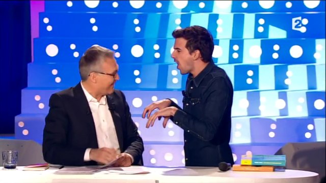 L'imitation hilarante de Cyril Hanouna dans On n'est pas couché... Le Zapping people