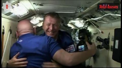 Et si on regardait Star Wars depuis l'espace ?... Le Zapping Ciné !