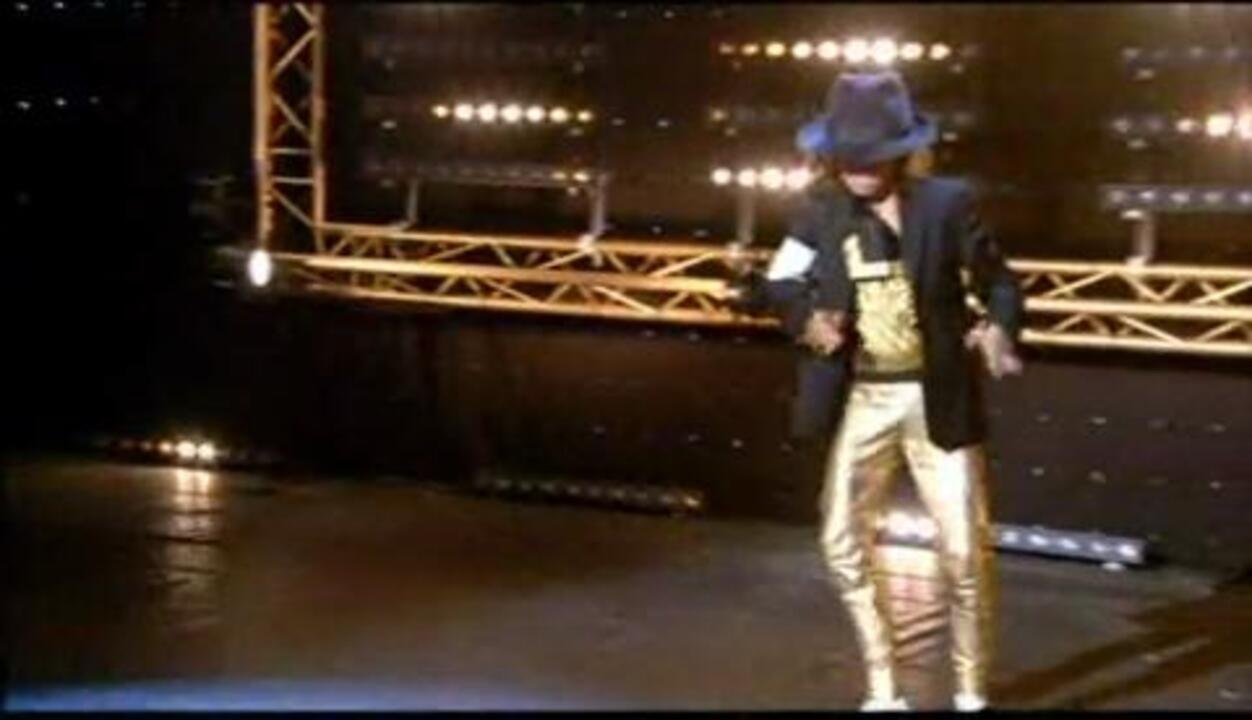 A la recherche du nouveau Michael Jackson (W9)