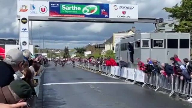 Circuit de la Sarthe 2022 - La 3e étape où le leader Mads Pedersen frustre Vauquelin, Mark Cavendish 3e