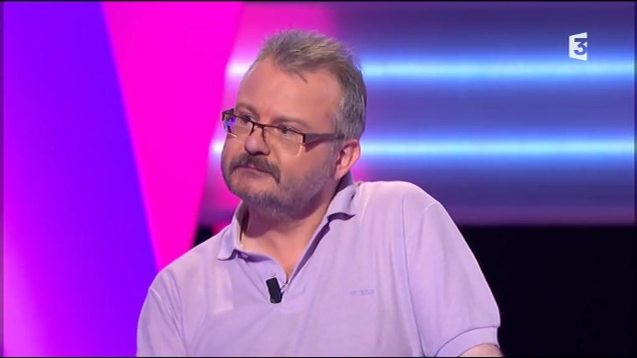 Un fan invétéré de l'Eurovision répond à toutes les questions de Julien Lepers (QPUC)