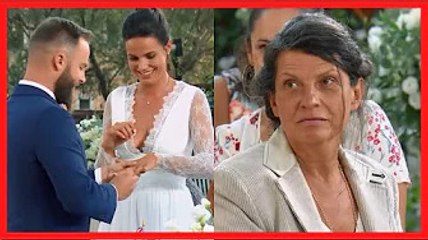 « On perd notre temps » : la mère de Caroline se confie sur sa réaction lors du mariage de sa fille