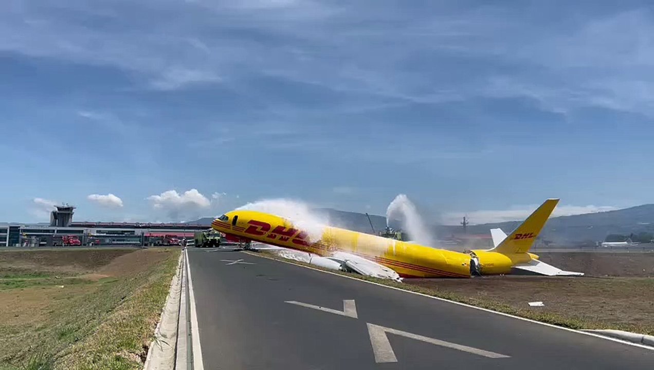 Avión se precipita