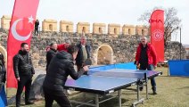 Kapadokya'da Yer Altında ve Balonda Masa Tenisi Maçı