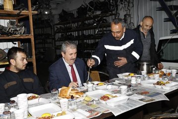 BBP Genel Başkanı Destici, sanayi esnafıyla iftar yaptı