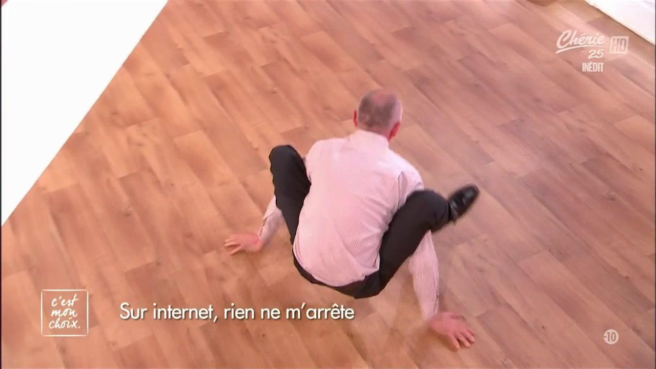 Un habitué du public de C'est Mon Choix fait des cabrioles... pour le plaisir (VIDEO)