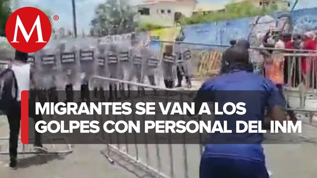 En Chiapas, registran enfrentamiento entre migrantes y cierran oficina migratoria