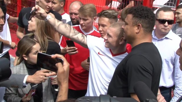 Le coin des supporters - Ronaldo en Russie pour encourager le Brésil