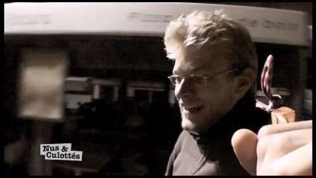 Nus et culottés : Embarquement pour la Sardaigne !