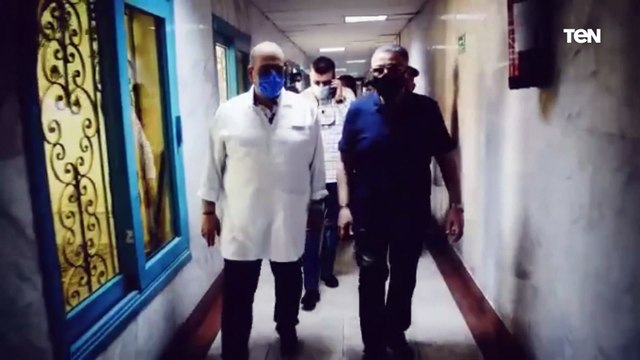 محافظ البحر الأحمر يطمئن على مصابي حادث انقلاب أتوبيس سياحي بطريق سفاجا القصير