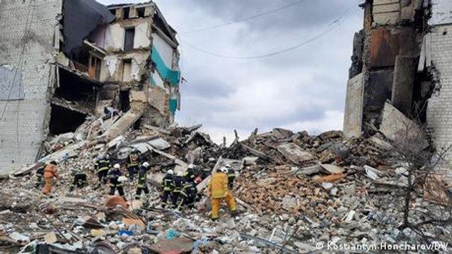 Ukraine war: Hundreds feared dead in Borodyanka