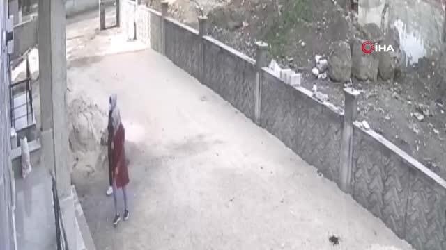 Son dakika haberi | Evlerden ziynet eşyası çalan kadın hırsızlar kamerada