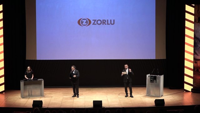 İstanbul Film Festivali açılış gecesinden renkli anlar