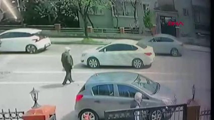 BURSA-KUYUMCUDA ALTIN BOZDURAN KİŞİYİ TAKİP EDİP, PARA DOLU POŞETİNİ ÇALDI