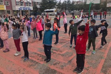 Yaklaşık 18 milyon öğrenci için ara tatil bugün başlıyor