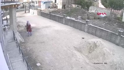 HIRSIZLIKTAN TUTUKLANAN KADINLAR, ENGELLİ TAKLİDİ YAPMIŞ