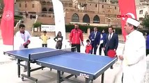 Mardin’de imam ile kilise koro üyesi, masa tenisi oynadı