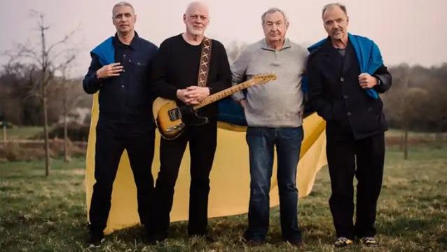 Pink Floyd 30 yıl sonra Ukrayna için Hey Hey Rise Up isimli şarkıyı çıkaracak