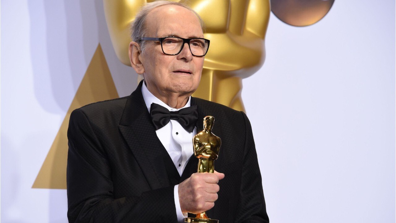 GALA VIDEO - Le compositeur Ennio Morricone est mort, il avait 91 ans