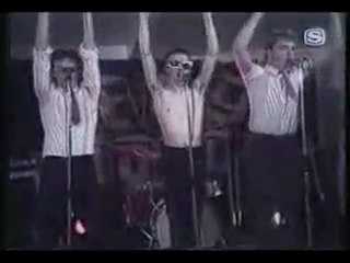 Toy Dolls - Nellie The Elephant