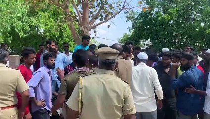 பள்ளியில் ரம்ஜான் நோன்புக்கு தடை! சாப்பிட சொல்லி மிரட்டிய ஆசிரியர்! போராட்டத்தால் பரபர கிருஷ்ணகிரி