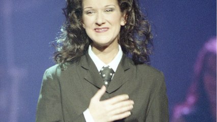 GALA VIDÉO - PHOTO – À 51 ans, Céline Dion maîtrise parfaitement le grand écart