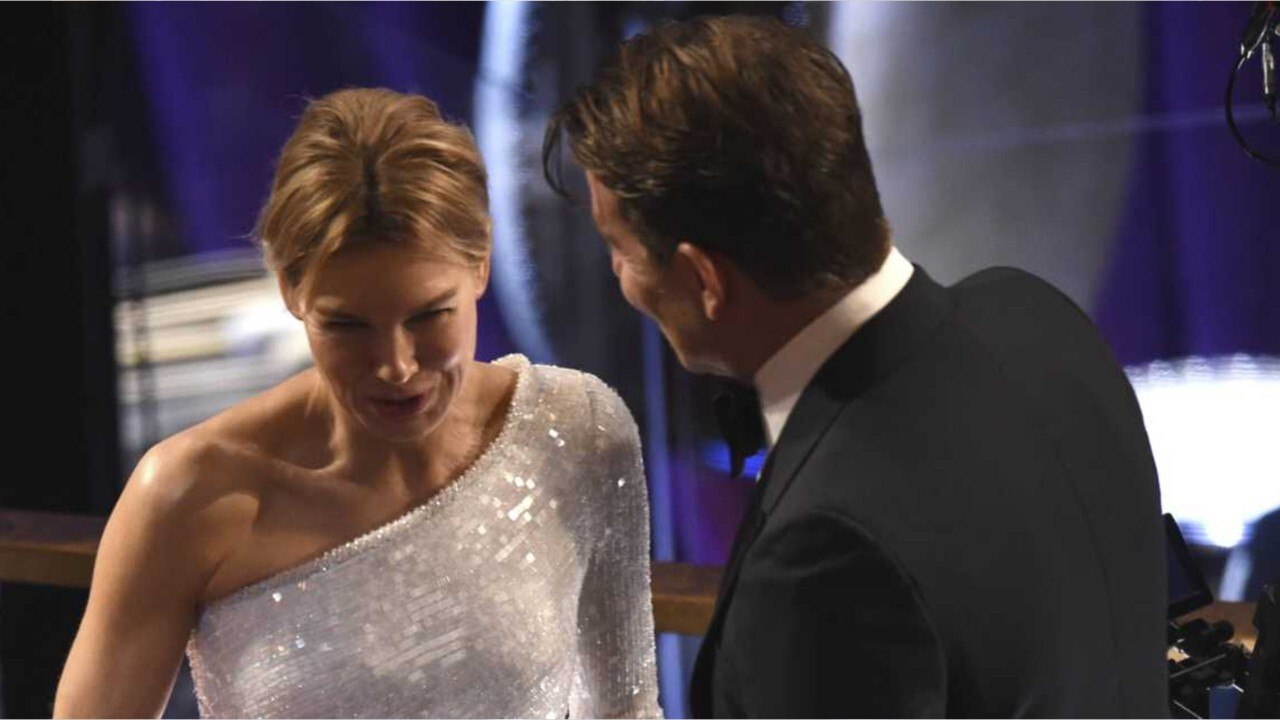GALA VIDÉO - Oscars 2020 : Renee Zellweger retrouve son ex Bradley Cooper en coulisses