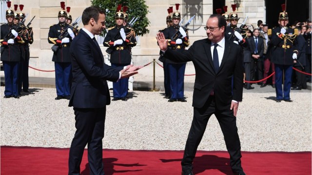 GALA VIDEO - Emmanuel Macron vexe François Hollande : ce sale coup qu'il n'a pas digéré.