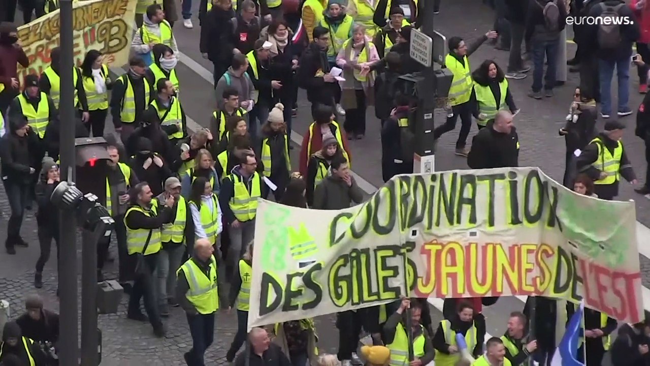 Hinterlässt keine 'tadellose Republik': Macron kämpft um seine Wiederwahl