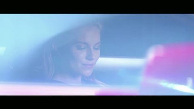 Gala.fr-Sienna Miller pour Mustang OK