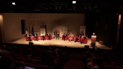 Turismo Lgbt+, lotta contro le discriminazioni: "In hotel con il mio compagno hanno diviso i letti"