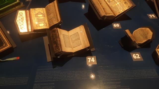 Kültür ve Turizm Bakanı Mehmet Nuri Ersoy AKM'de Kutsal Risalet sergisini gezdi