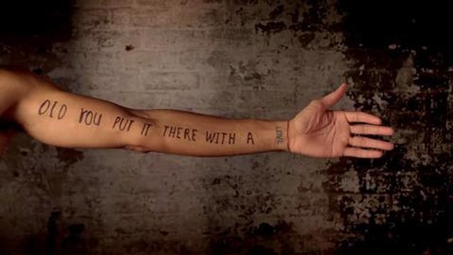 Gala.fr - U2 Ordinary Love (From Mandela)