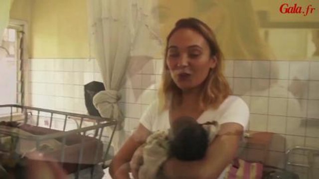 Gala.fr- Valérie Bégue et Camille Lacourt pour Pampers à Kinshasa