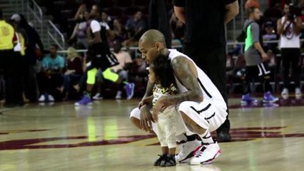 Gala.fr- Chris Brow et Royalty